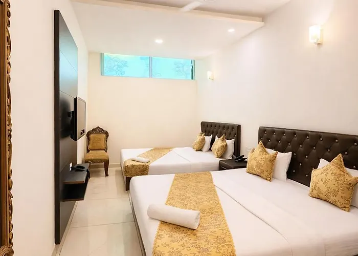Jbs Comfort Residency Zirakpur Chandigarh # Couple Friendly # Parking # Lift #Travelers Choice