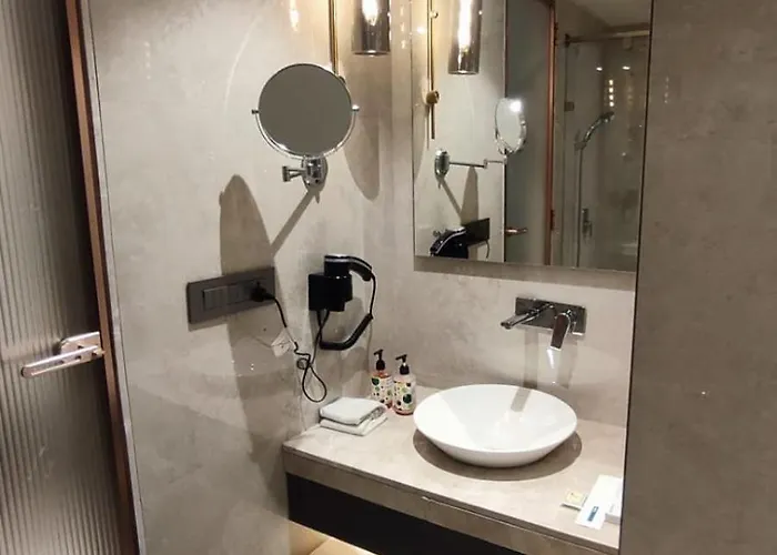 Hotel Rajshree & Spa